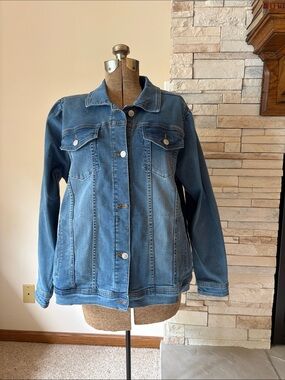 D & Co Light Blue Denim Jacket - Women